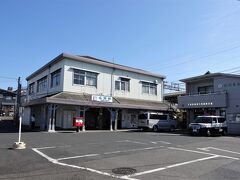 名張駅西口
大晦日に行った香落渓へのバスも此処から出ています。
これから赤目口駅へ移動し、赤目四十八滝を目指します♪