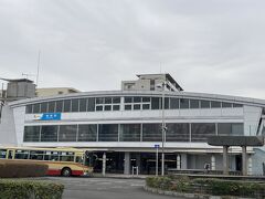 ということで小田急線で秦野駅に行きました。
ここにホテルに行く用のバスが来るので待ちます。