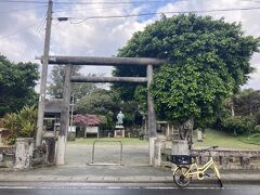 南洲神社。
南洲とは西郷隆盛さんのことのようです。
沖永良部島に島流しされたらしい。