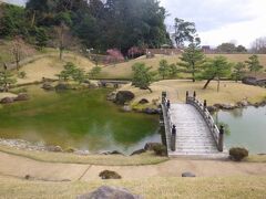 「鼠多門」から金沢城公園に入ると、「玉泉院丸庭園」がありました。
