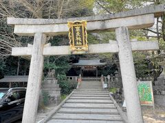 高良神社は、頓宮横に鎮座。
吉田兼好が書いた徒然草に登場する有名な神社です。