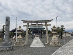 揖斐川のそばに建つ住吉神社。
東海道唯一の海路の起点となる桑名だからこそ
航海の守り神が必要だったのでしょう。