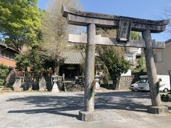 寺山神社にも立ち寄った。