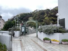 三宮駅から地下鉄で新神戸へ。
あいにくの雨ですが、ハーブ園へ行くことにしました。