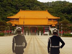 台湾での徴兵制度では毎年1月1日から12月31日までを1つの年次として計算され、この期間内に18歳となった男子が兵役適齢とされ、台湾では役男と称されます。中華民国の法律では正当な理由がない限り兵役適齢の男子には兵役義務が課せられるそうです。