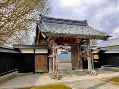 それから桜を見に浄念寺まで足を伸ばしました。