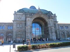 10:53
ではではニュルンベルク中央駅から散策開始！