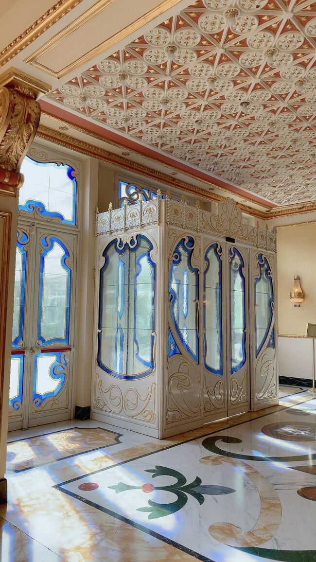 光が注いで美しい