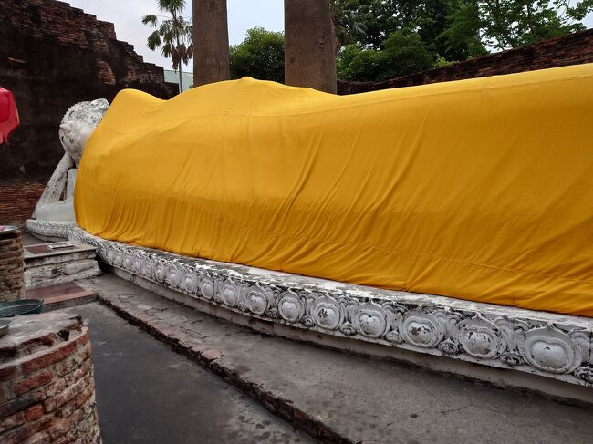 この黄色の布を被せていたのを見た事があります。