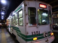 20時頃、熊本駅前から市電に乗って、熊本城・市役所前で下車して。