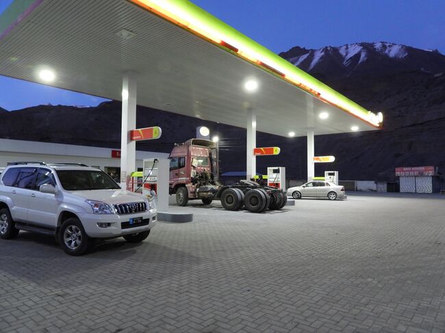 一日の最後は給油