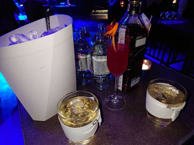 つまみはありません。