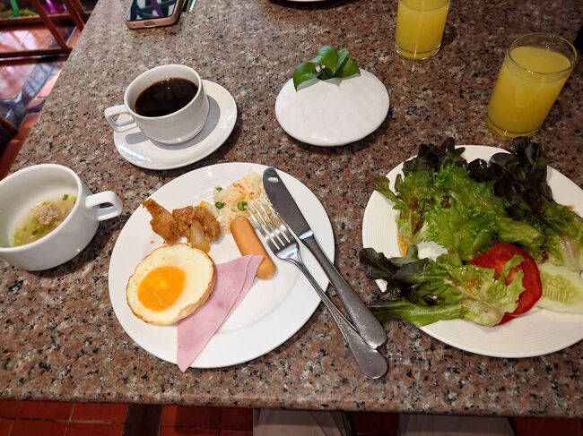 朝食セットしました。