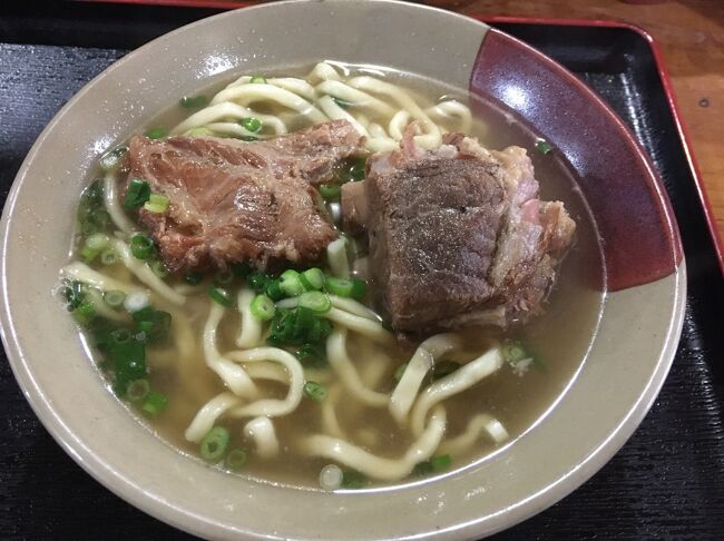 名護の味を美栄橋で<br />ソーキにご飯が付く定食も美味しそう