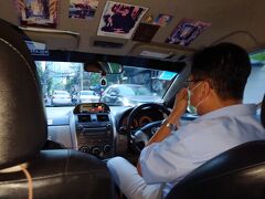 タクシーを今回は良く使います。