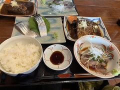 極鯖まつり第一弾刺身、味噌煮、胡麻鯖、ご飯はいるか聞かれますが、お腹いっぱいになりそうですが、味噌煮にはご飯は欲しいですよね。