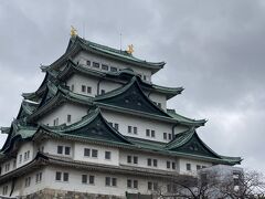 2城目は名古屋城です。
名古屋には何回か来たことあったけど、お城に来たのは初めて！