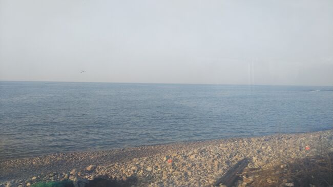 日本海が間近の銭函海岸を通過します。<br /><br />17時06分札幌駅に到着です。