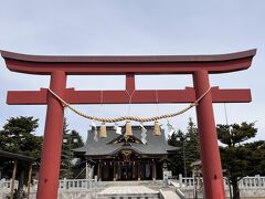 小さな神社ですが、いつものお願いに加えてまた来れますようにと欲張ってしまいます。