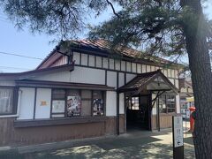 13:15 長瀞駅
長瀞駅戻ってきました。
宝登山神社がけっこう駆け足になってしまったのでもう少し時間あればよかった。
さあ次は有名な豚玉丼を食べに行きます。