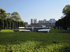 平和記念公園にやってきました。

多くの人が訪れています。