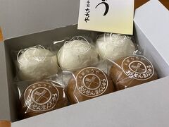 定番（らしい）の、ちちやさんの温泉まんじゅう。６個で980円と、ちょっと高級・・・と思いましたが、とってもおいしかった！なんというか、しっとり、ふわふわで・・・。