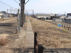 来迎寺駅、かつてここから魚沼線が出ていた。