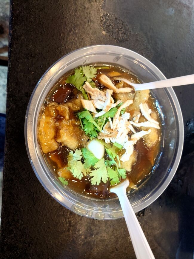 小腹がへったので、抜け出て食事をします。