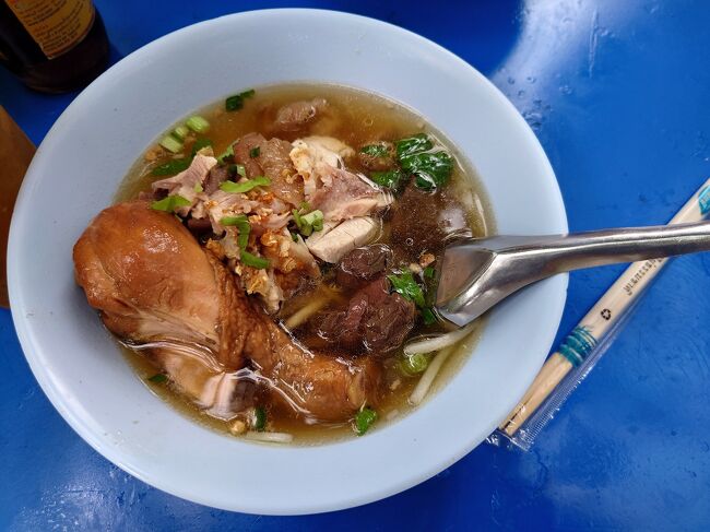 チキンを付けたので高いです。