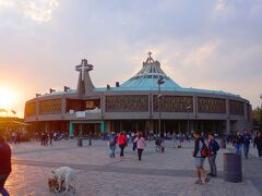 マリアナ広場 (グアダルーペ寺院)