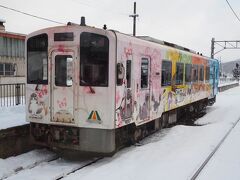 劇場版にゃん旅鉄道のイラストレーターの［たかむらすずな］さんが描いた猫ちゃんたちの可愛いラッピング車両
