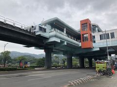 MRT「動物園駅」から「大安駅」で乗り換え。
