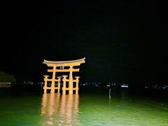 夜中3:00に起床し、まずは厳島神社へ