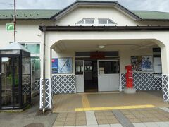 飛騨古川駅

ここの駅員さんも我々のアクシデントをご存知でした。
切符の証明書もここで渡しました・・・

トランクを駅のロッカーに入れました。
私は20年前に訪れています。当時は駅に観光案内所があり、荷物は案内所でまとめて預かってもらえました。

大阪駅8:02　→　飛騨古川12:35