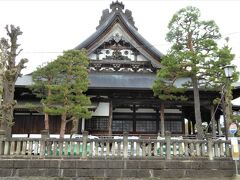 本光寺

飛騨地域で一番大きな木造建築
