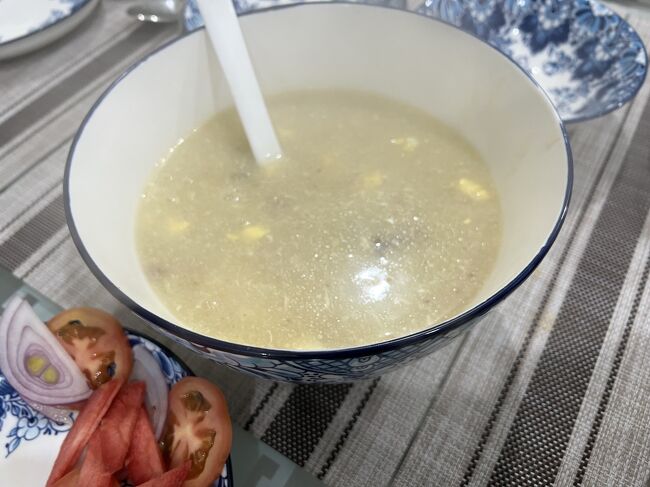 あとは、毎日地元の料理も出してもらいました。<br />スープ