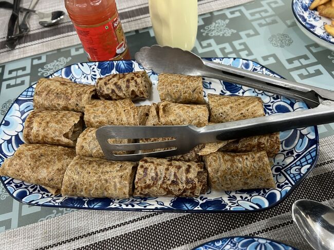 チャパティ＋アプリコットオイルをぐるぐる巻いたもの<br />とか色々と食べることが出来ました。