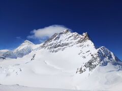 ここからはユングフラウ(4,158m)が目の前です。