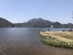 榛名湖畔
ほとんど人がいませんが、ちらほら外国人観光客がいました。