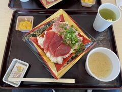 御前崎海鮮なぶら市場　食遊館　寿し処海幸

カツオと漬まぐろ丼