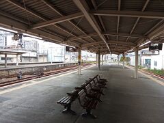 身延線の富士駅を出発します。