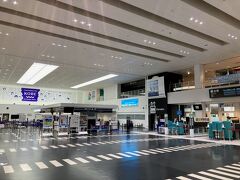 少ない時間ながらも
ラウンジで休憩してからの～

特にトラブルない順調なフライトで
「神戸空港」に到着～

