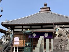 参道の途中には、こちらがあります

旧本堂で徳川光圀公や初代團十郎が参詣した成田山現存最古のお堂とのこと