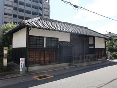 主税町長屋門