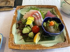 リゾートホテル海辺の果樹園に宿泊。
リゾートホテルですが和室あり子連れにも優しい。
