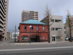 旧福山商店。旧札幌麦酒の工場跡地付近に建っています。この辺りは、開拓使時代の工場があった場所で産業面の中心になったエリアらしいです。