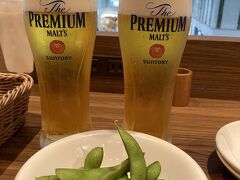 さて、これにて８日間の九州１周旅行も終了です。

19；45発のANAまで、しばし福岡空港でゆっくり、旅の打ち上げをします。
枝豆にビールで乾杯～！
無事何事もなく完了したこの素晴らしい旅行に感謝！！！
