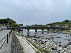 まずは耶馬溪橋に行ってみました

1923年に造られた石橋で、日本で最長（116m）にして唯一の８連アーチ橋だそうです

長崎の石橋と同じ石積み工法を採用しているため「オランダ橋」と呼ばれています