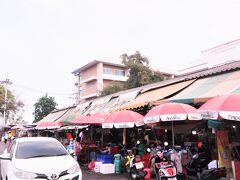 ⑬◇【ナクルア市場】
パタヤ市内からソンテ利用で行けて便利、魚介市場