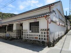 司牡丹 酒ギャラリーほてい（高知県高岡郡佐川町）

お酒の試飲をしながら選べるお店になっています。
